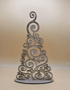 Sapin décoratif ajouré en bois découpé – Naamaa