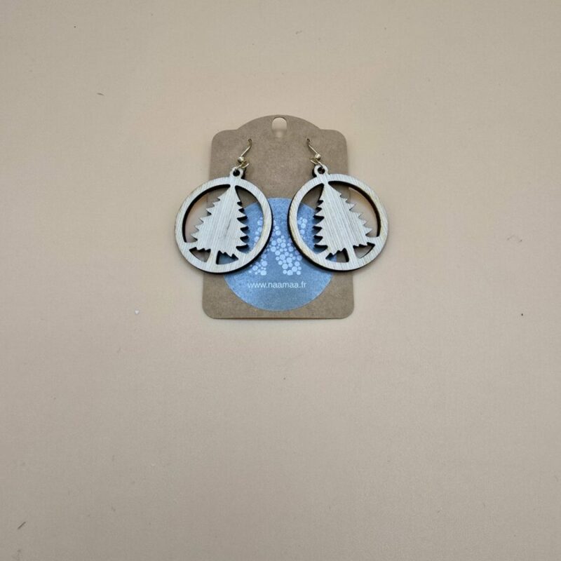 Boucles d’oreilles sapin en bois naturel – Naamaa