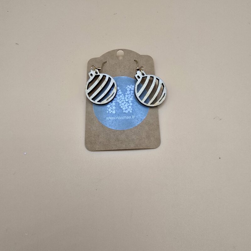 Boucles d’oreilles en bois Boule de Noël – Naamaa