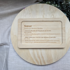 Plateau en bois gravé Sœur avec définition – création artisanale Naamaa